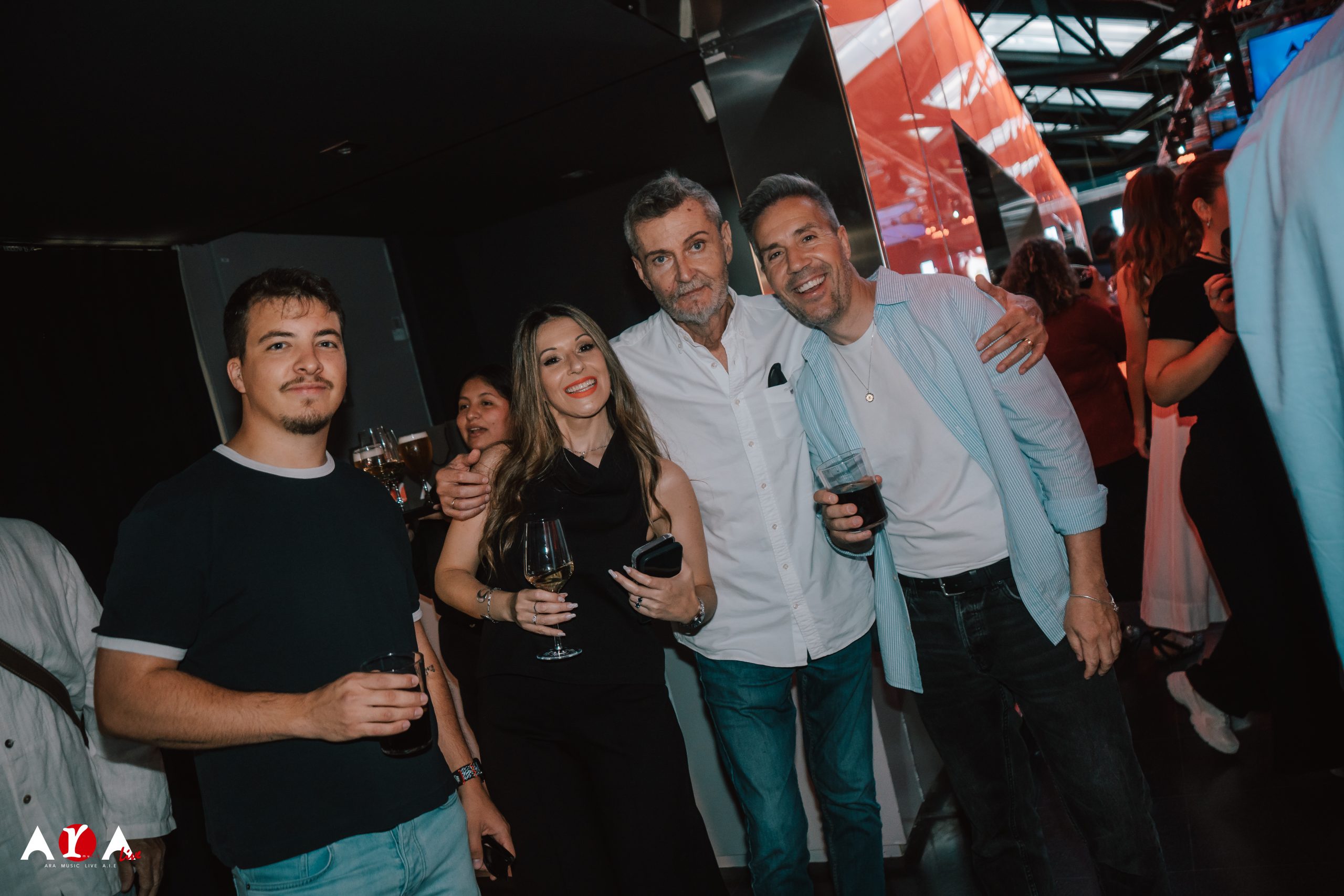 Home Patri Aragoneses y el equipo en el 15 aniversario de ARA Music Group